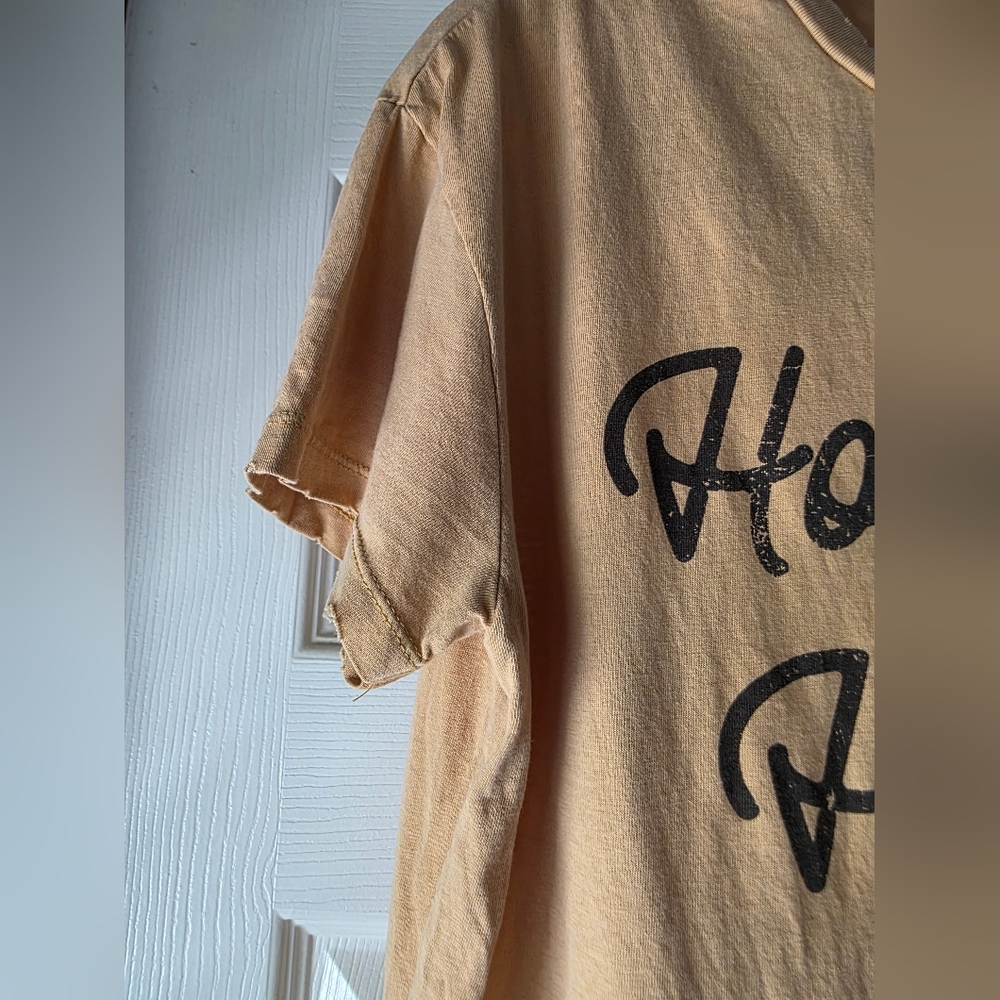 T-Shirt with 'Hold Your Horses!' Print - Picture 7 of 9